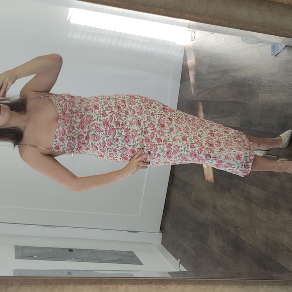 Bardot Dresses & Skirts - Floral slip dress